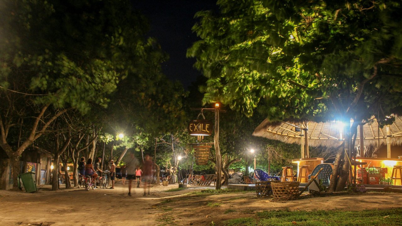 Exile Bar auf Gili Trawangan in der Nacht