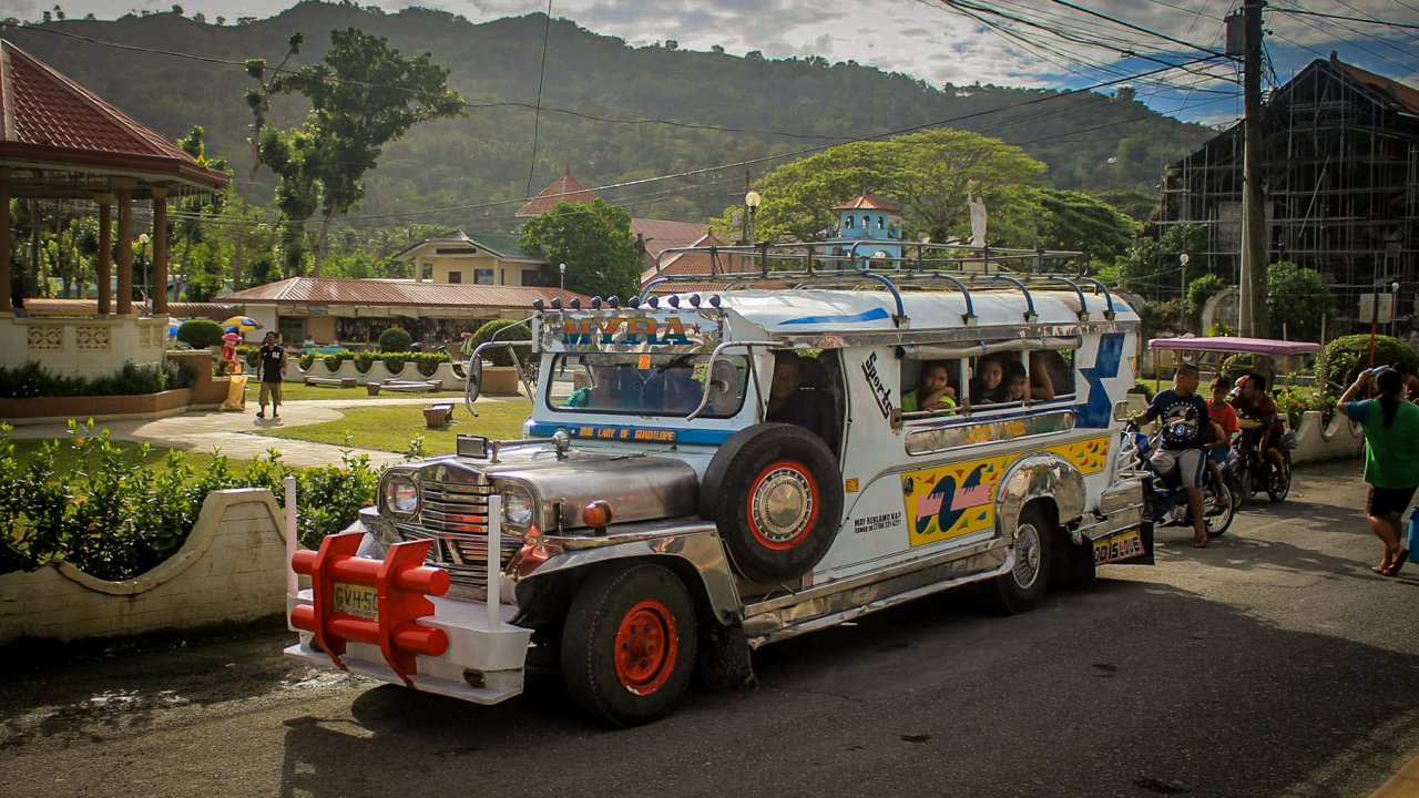 Typischer philippinischer Jeepney