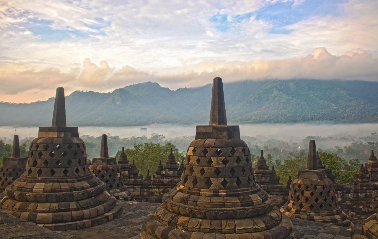 Stupas auf dem Borobudur HDR