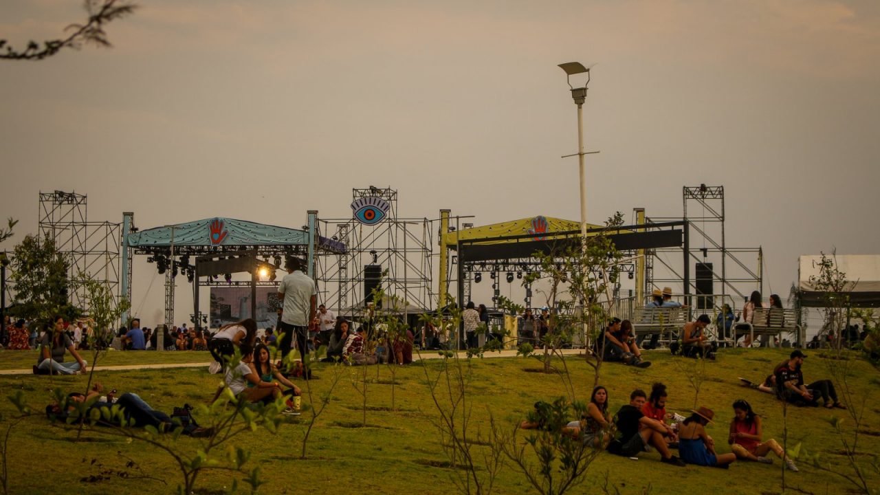Die beiden Hauptbühnen auf dem L4TIDO-Festival in Guanajuato
