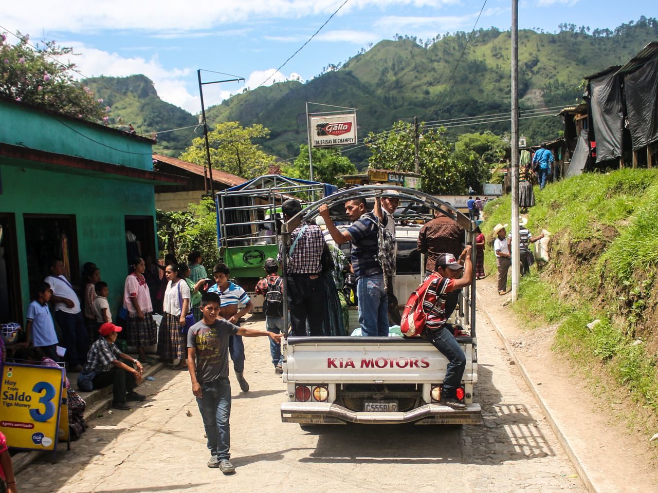 Pick Up in Lanquin
