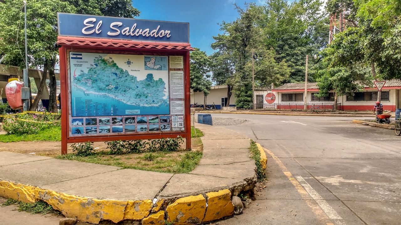 Grenzschild El Salvador