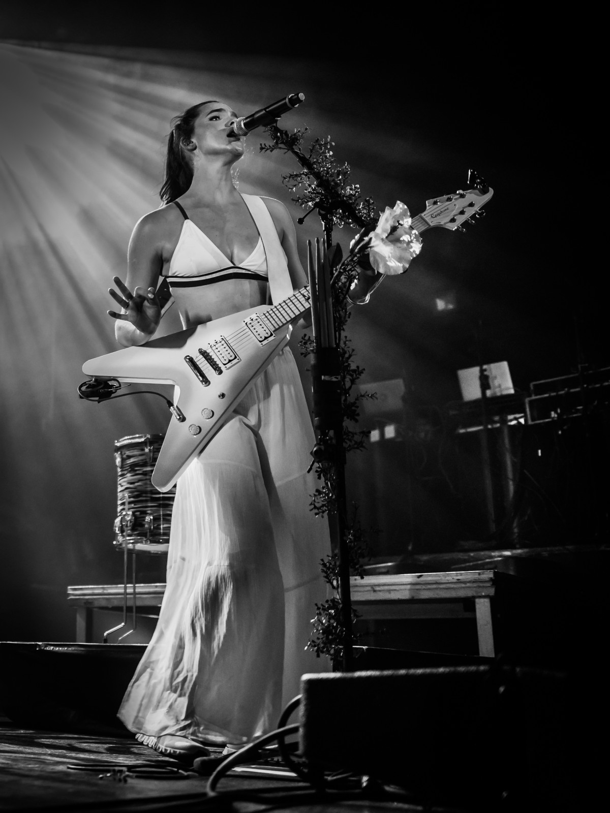Sofi Tukker live im Docks in Hamburg